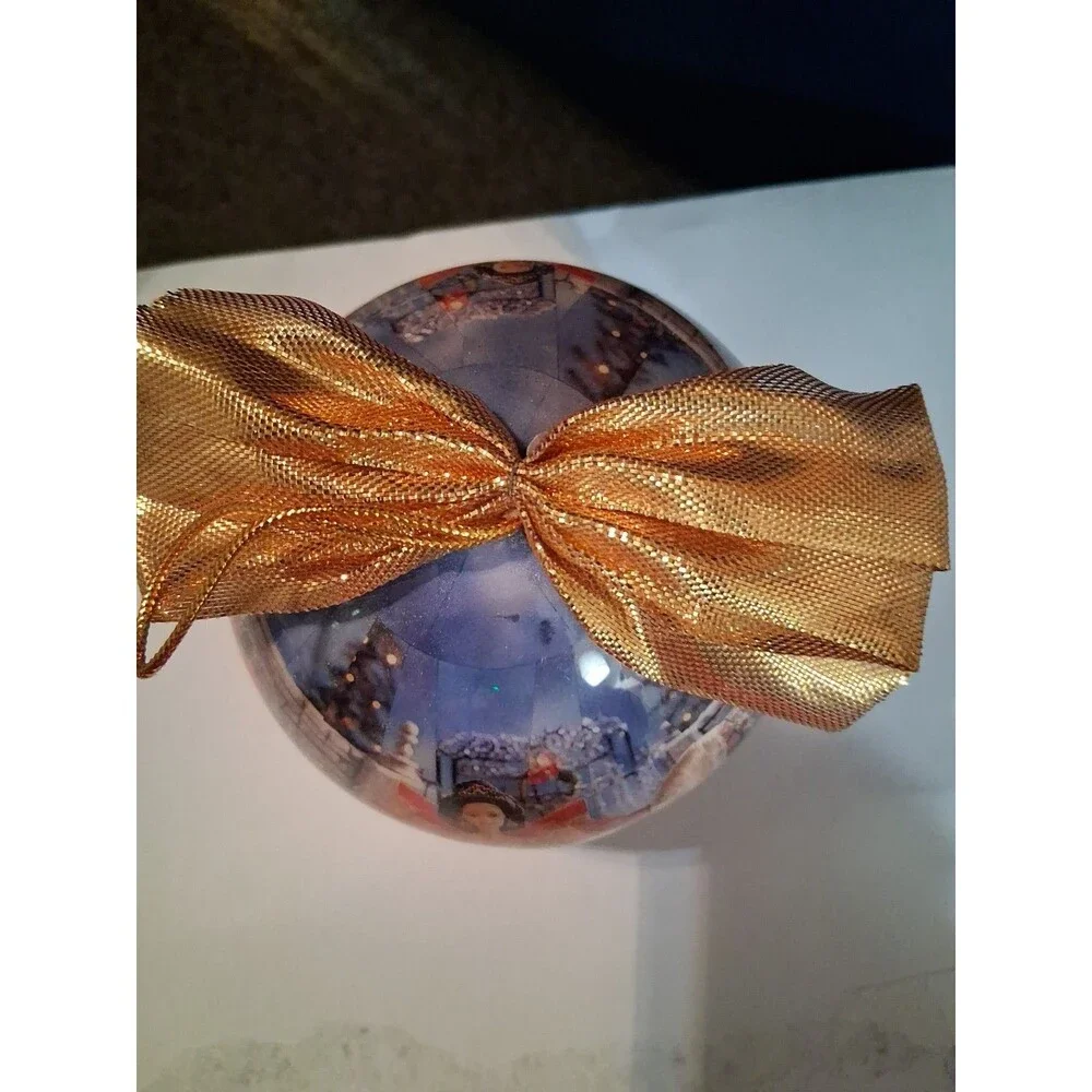 Matrix Mattel 1997 Barbie Ornament Ball Xmas